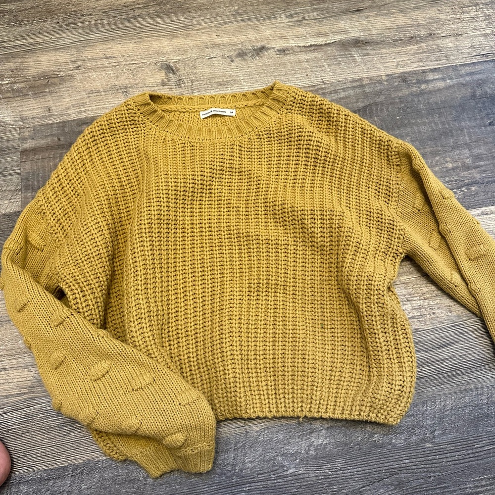 mustard yellow sweater
